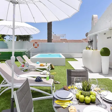 Villa Playa Del Ingles Vista Luxury Retreat In Gran Canaria Private Heated Pool Garden Terrace Bbq Rooftop Solarium With Sea Views Prime, Villa *