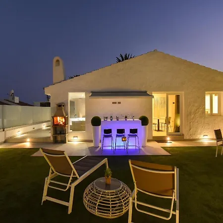 Villa Playa Del Ingles Vista Luxury Retreat In Gran Canaria Private Heated Pool Garden Terrace Bbq Rooftop Solarium With Sea Views Prime, * Las Palmas de Gran Canaria