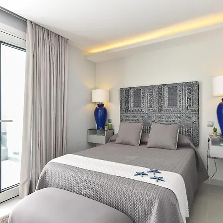 Villa Playa Del Ingles Vista Luxury Retreat In Gran Canaria Private Heated Pool Garden Terrace Bbq Rooftop Solarium With Sea Views Prime, Villa *