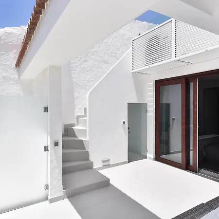 Villa Villa Playa Del Ingles Vista Luxury Retreat In Gran Canaria Private Heated Pool Garden Terrace Bbq Rooftop Solarium With Sea Views Prime, *