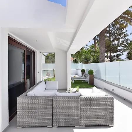 Villa Playa Del Ingles Vista Luxury Retreat In Gran Canaria Private Heated Pool Garden Terrace Bbq Rooftop Solarium With Sea Views Prime, * Las Palmas de Gran Canaria