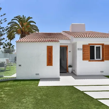 Villa Playa Del Ingles Vista Luxury Retreat In Gran Canaria Private Heated Pool Garden Terrace Bbq Rooftop Solarium With Sea Views Prime, * Las Palmas de Gran Canaria